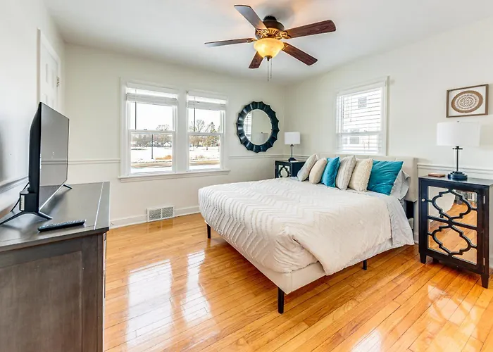 Ferienhaus 3 Mi To Hospitals: Inviting W/ Yard! Rockford